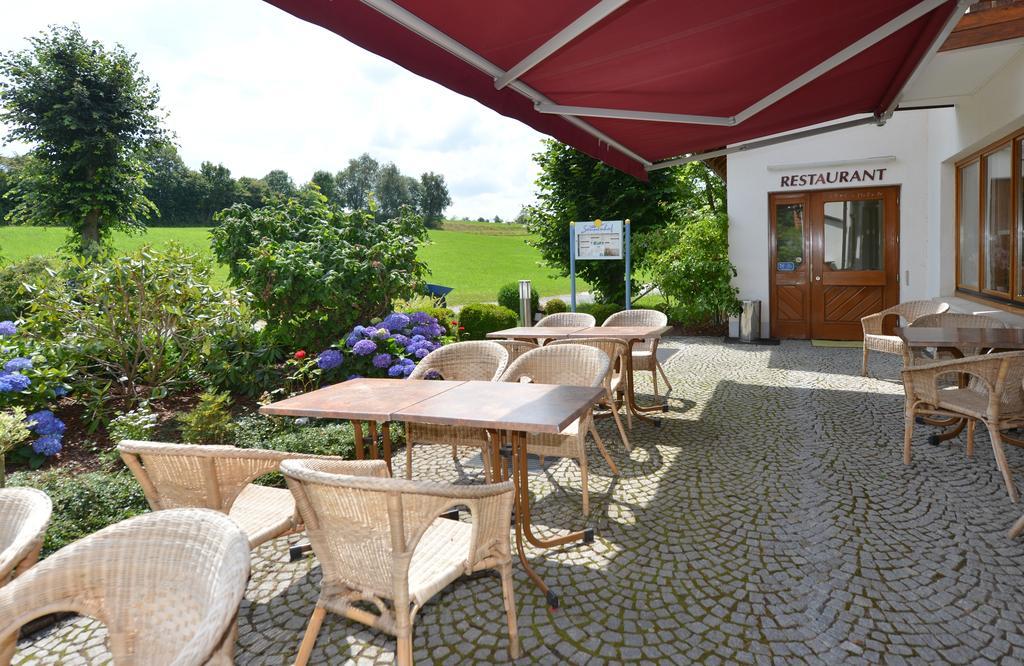 Rhoen-Hotel Sonnenhof - Restaurant & Cafe Poppenhausen Exterior photo