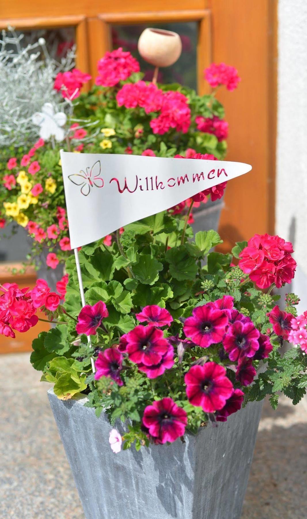 Rhoen-Hotel Sonnenhof - Restaurant & Cafe Poppenhausen Exterior photo